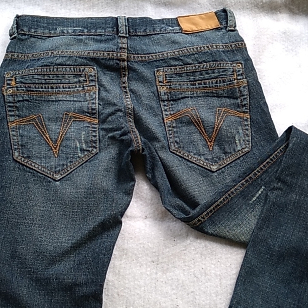Mens Gold Label 34 x 34 straight leg deztressed jeans 👖